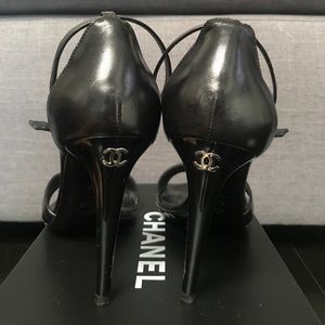 CHANEL black leather sandals